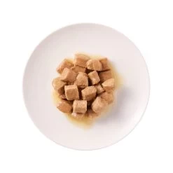 Yarrah - Katzenfutter Bröckchen Huhn & Truthhahn Mit Aloe Vera In Soße Bio -Haustierprodukte yarrah natvoer kat kuipje chunks met kip kalkoen bio 188470 0500 none